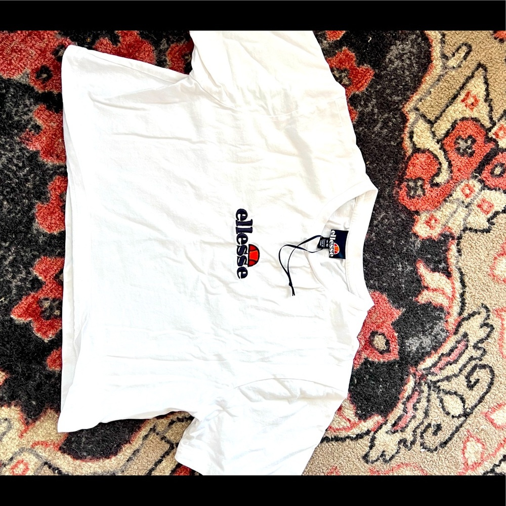 Ellesse crop T-shirt NWOT size small